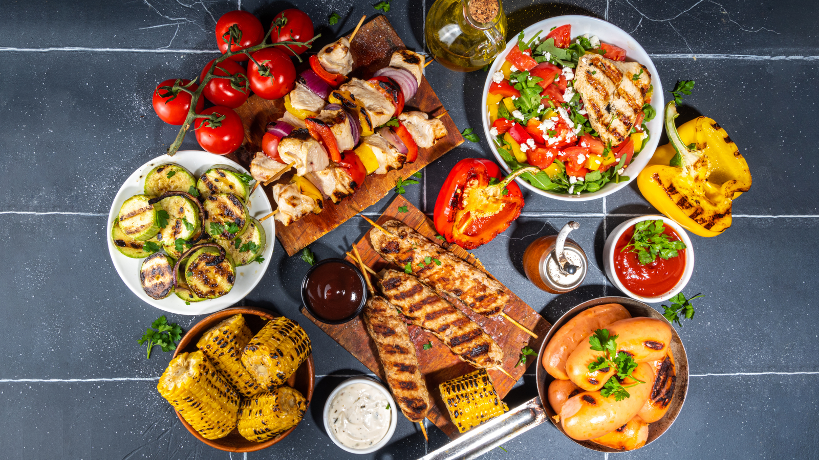 Savouring the Fresh Flavors of Summertime: The Art of Hosting